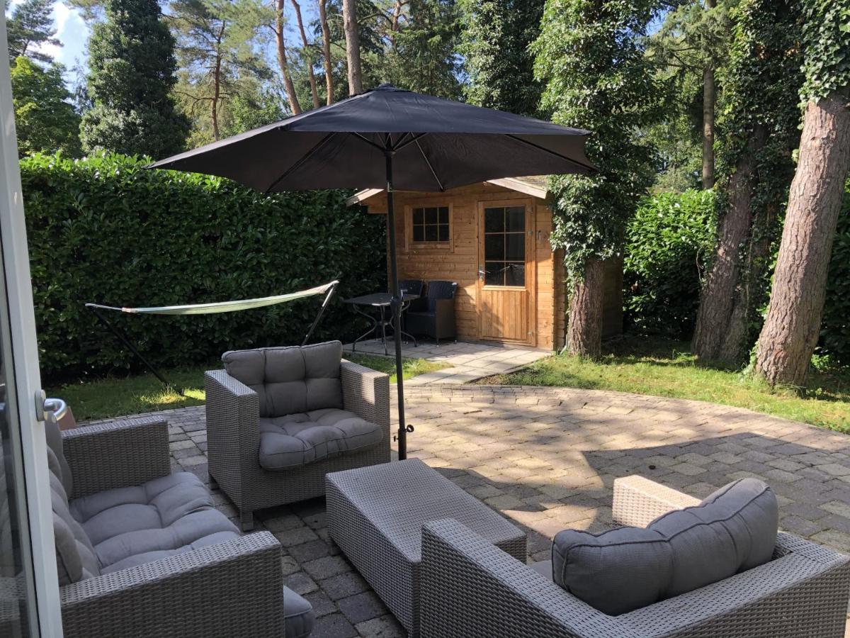 Вилла Vrijstaand Chalet In Bospark Hattemerbroek Экстерьер фото