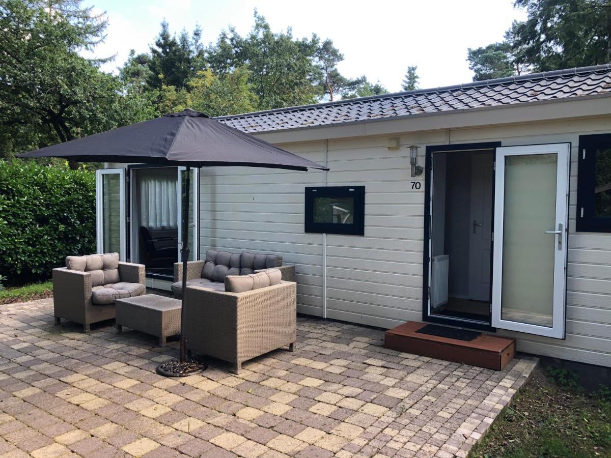 Вилла Vrijstaand Chalet In Bospark Hattemerbroek Экстерьер фото