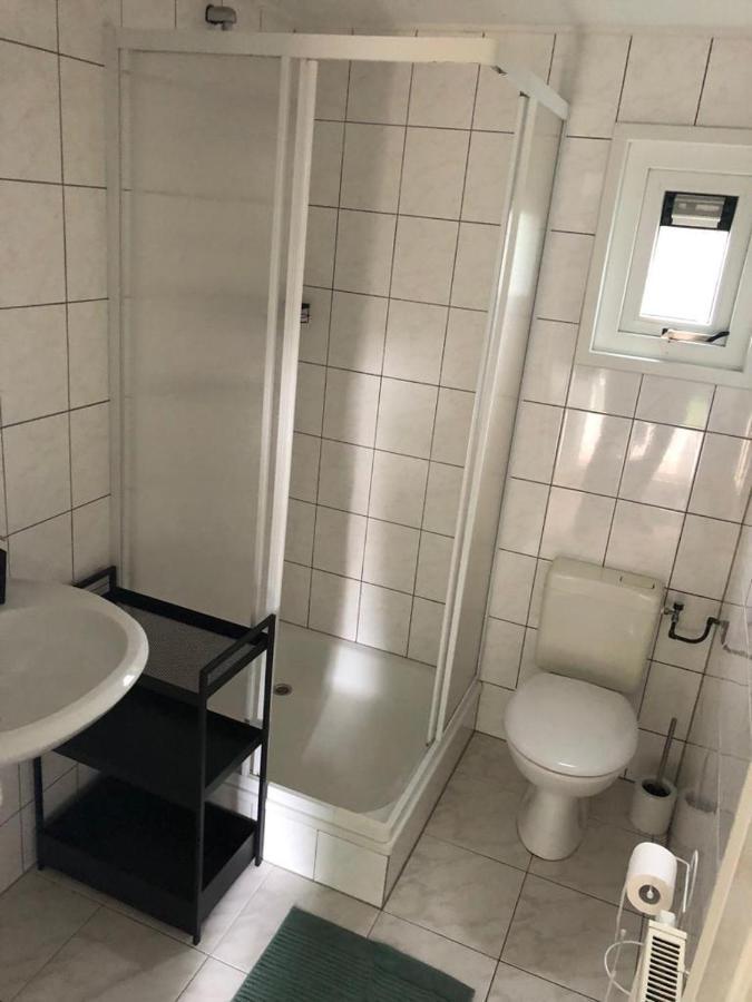 Вилла Vrijstaand Chalet In Bospark Hattemerbroek Экстерьер фото
